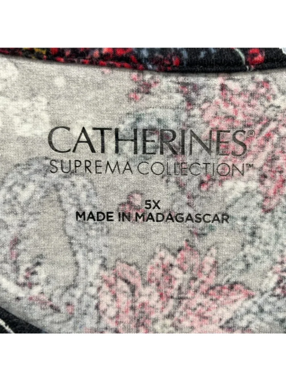 Catherines Top Womens 5X Dark Floral Christmas Holiday Winter Festive Poinsettia